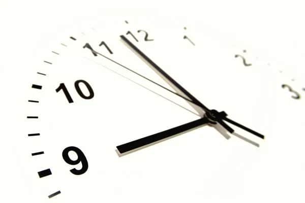 Matura angielski ile trwa? Poznaj czas egzaminów podstawowych i rozszerzonych